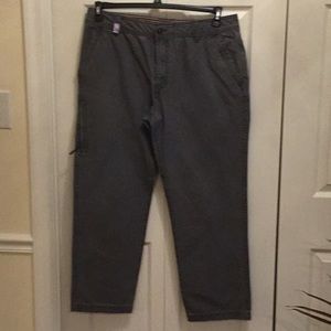 Bass mens loose fit straight leg gray canvas cargo pants. Size 36/30.
